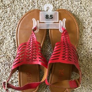 Rouge Helium ankle strap women’s sandals size 8.5 never worn red